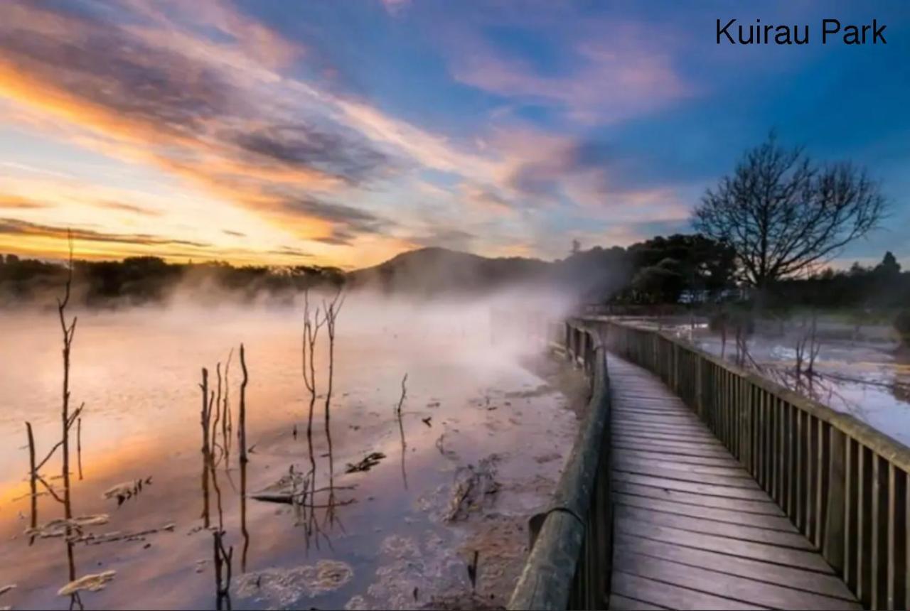 Water'S Edge City Retreat Rotorua Zewnętrze zdjęcie